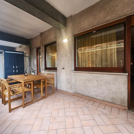 Authentic Roman Apartment With Terrace Exterior photo